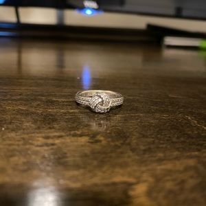 Pandora shimmering knot ring